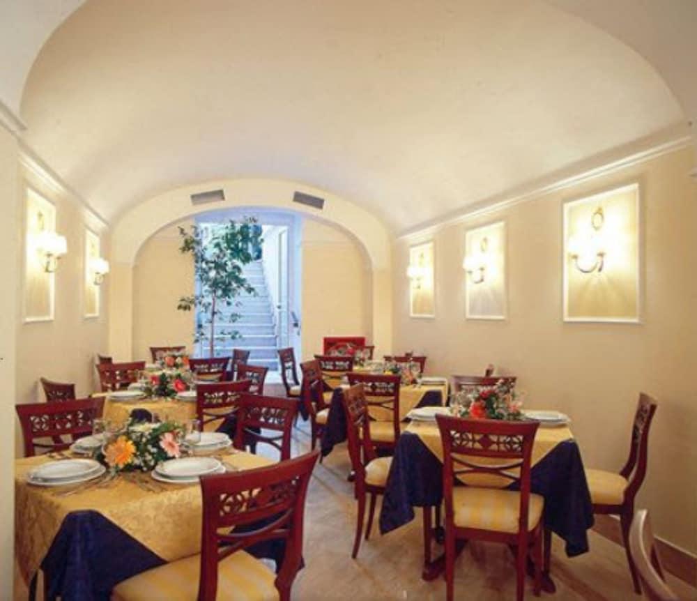 Hotel Astoria Garden Rome Restaurant photo
